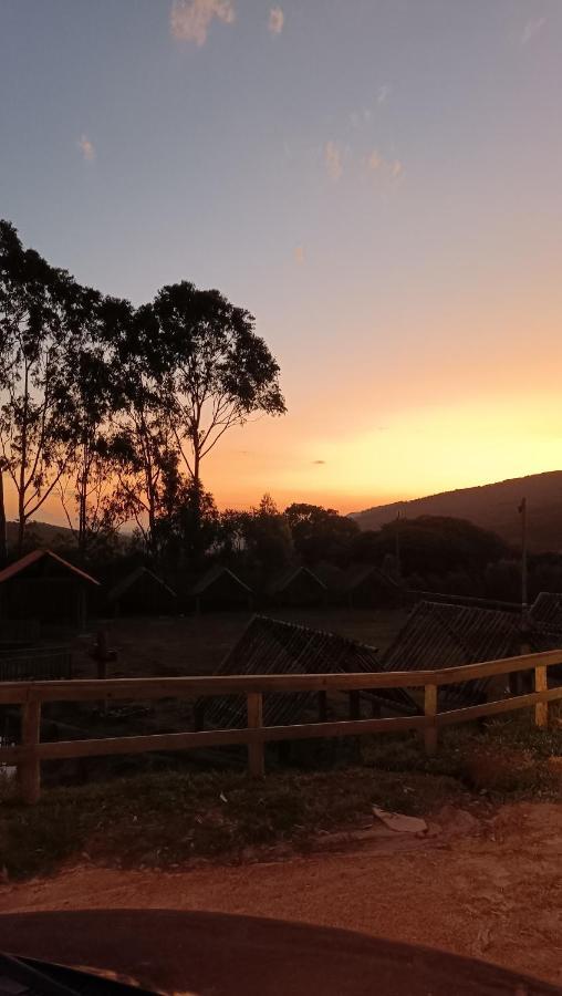 Chales E Camping Do Robinho 1 Sao Tome das Letras Exterior photo